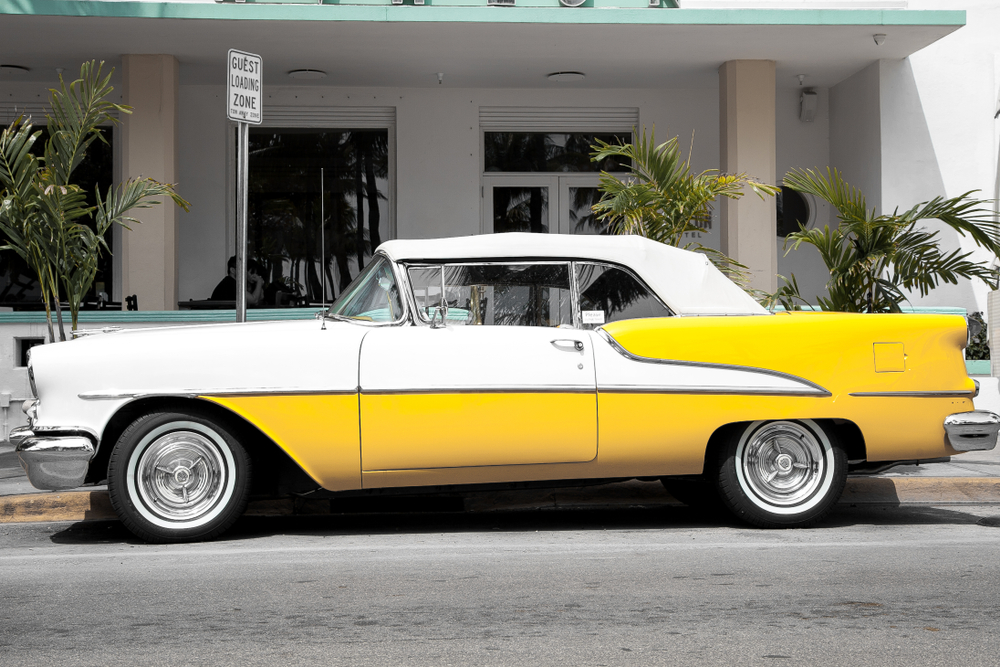 Chevrolet Bel Air amarillo