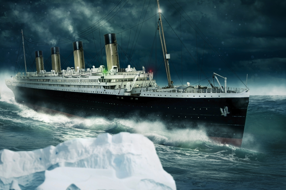 El Titanic cerca de un Iceberg